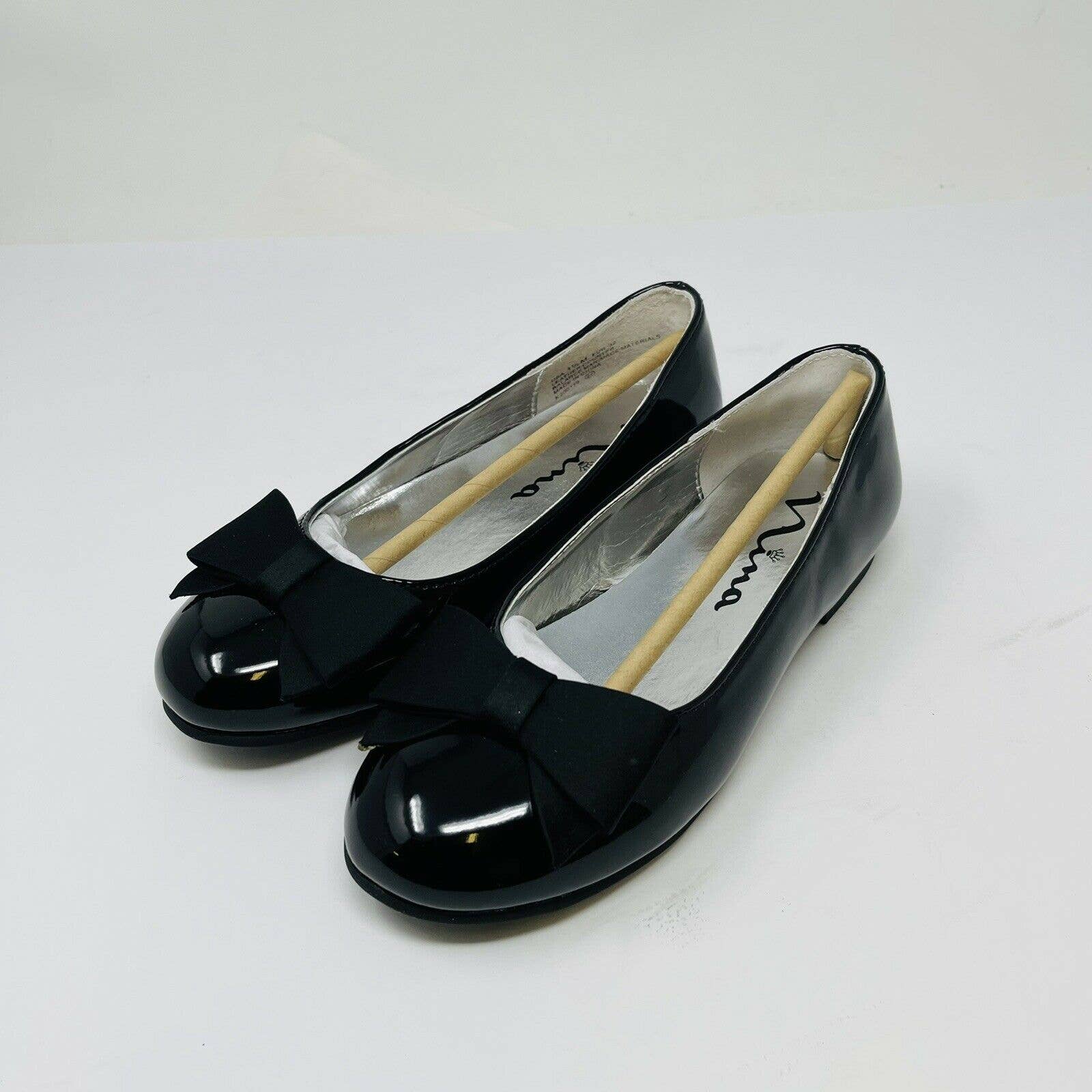 New Nina Pegasus-T Solid Black Glossy Leather Girl's Sz 1.5m Slip On Dress Shoes — image 4 of 7